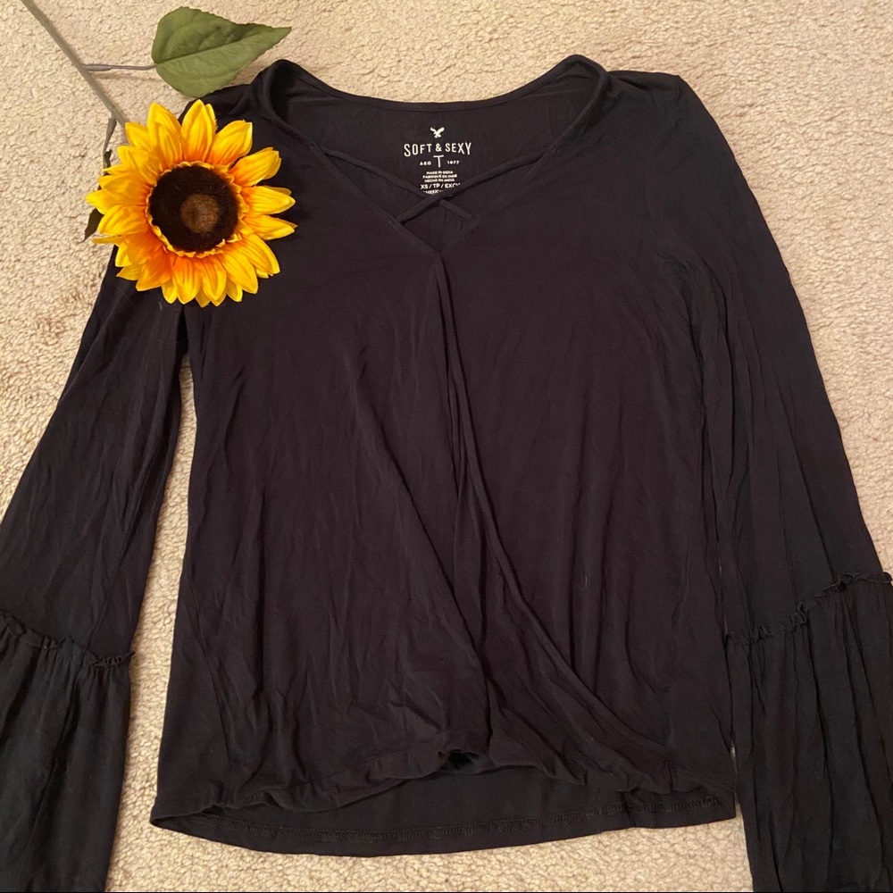 *LAST CHANCE American Eagle Bell Sleeve Top